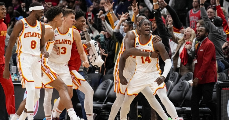 Shorthanded Hawks shut down Heat