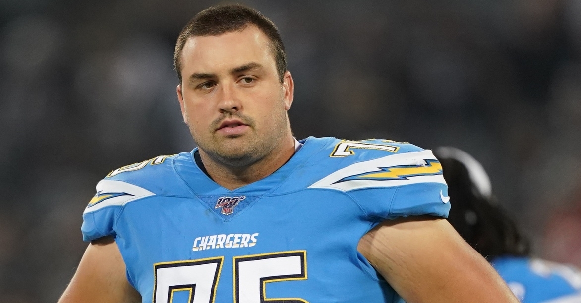 Bears bring in offensive lineman Michael Schofield for workout