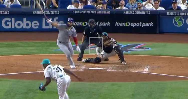 WATCH: Eric Hosmer smacks go-ahead single against Marlins